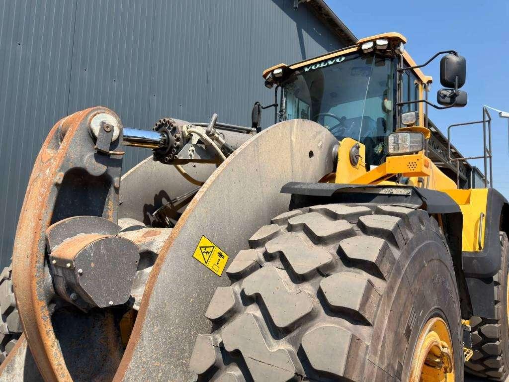 Volvo L250H Photo 19