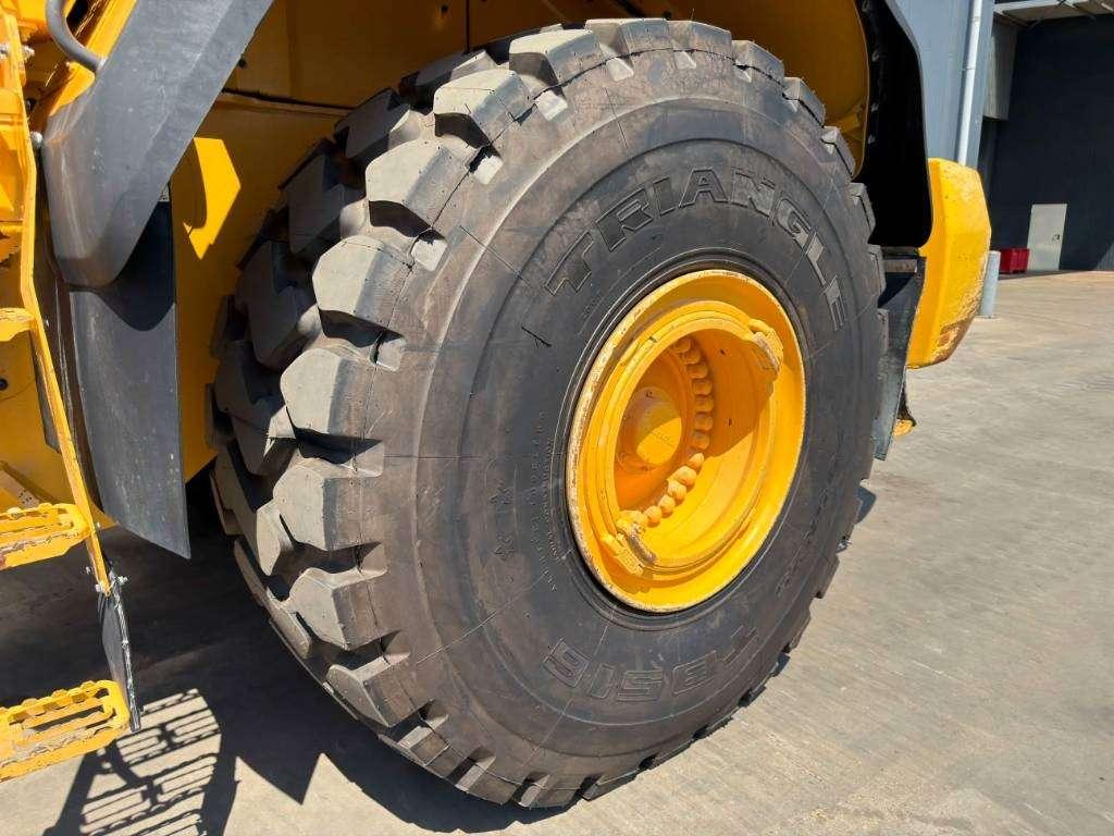 Volvo L250H Photo 28
