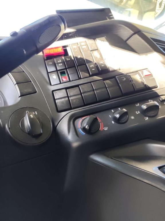 Iveco STRALIS HI-STREET 260S31 Photo 4