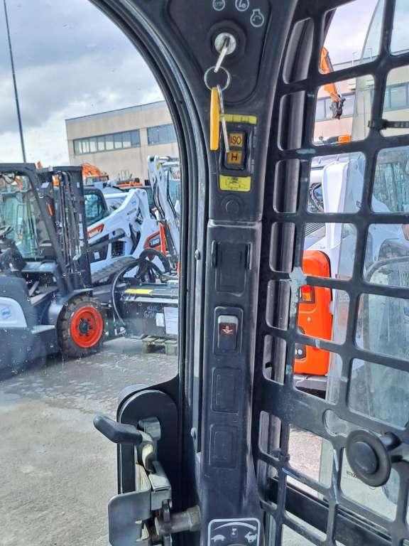 Bobcat T770HFJ Photo 15