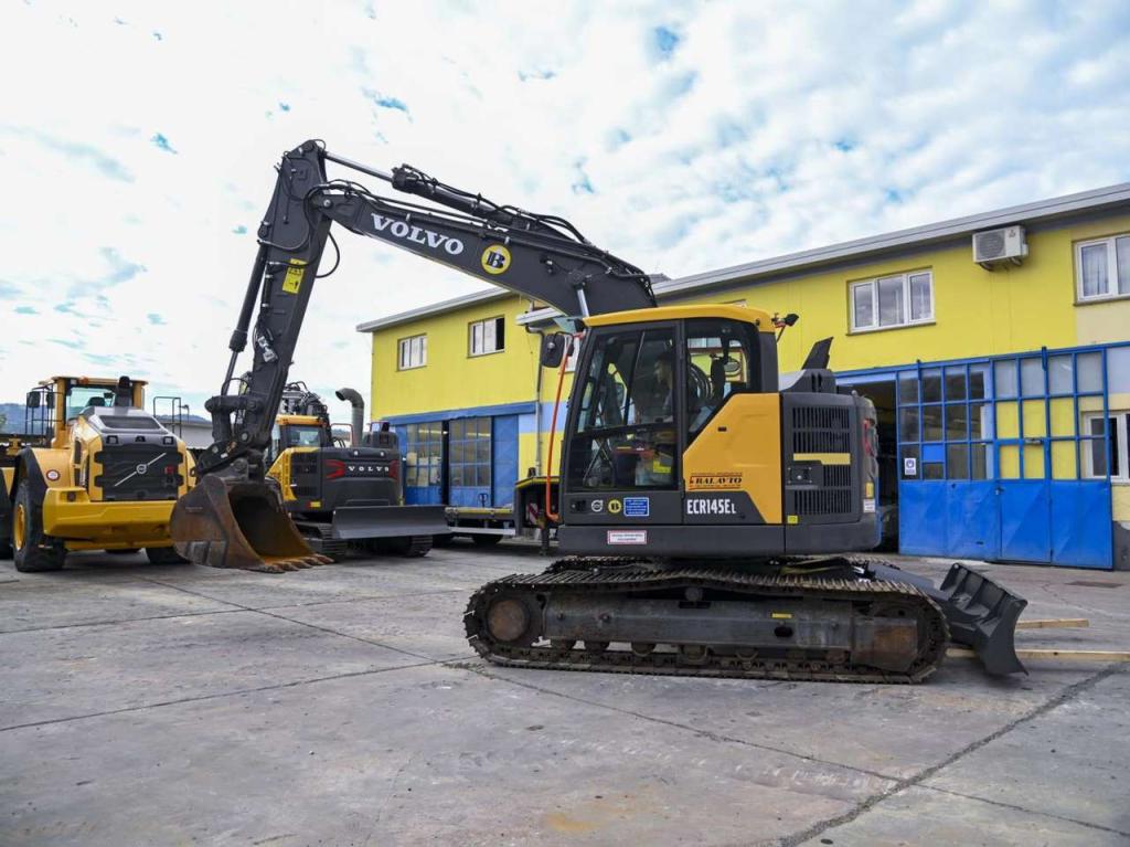 Volvo ECR145EL Photo 2