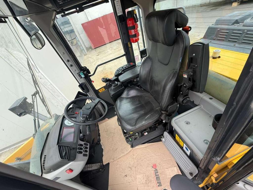 Komatsu WA380-8e0 Photo 4