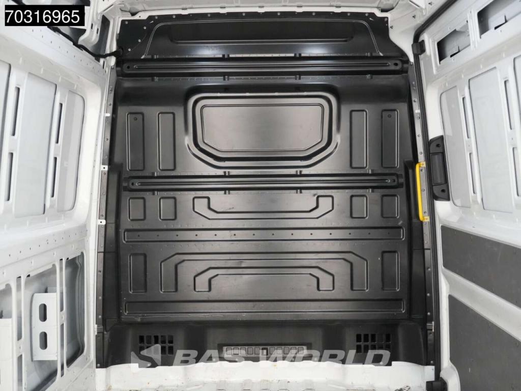 Volkswagen Crafter 140pk L3H3 Airco Camera Euro6 L2H2 Airco Photo 11