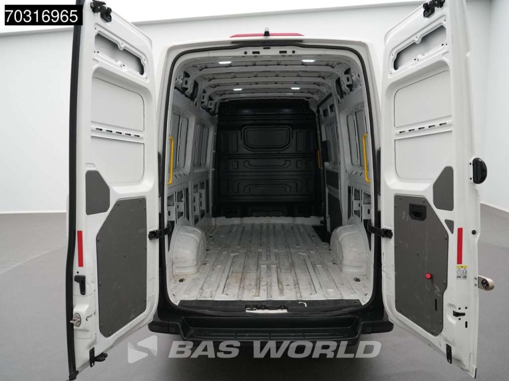Volkswagen Crafter 140pk L3H3 Airco Camera Euro6 L2H2 Airco Photo 9