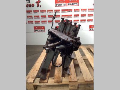 Distributeur hydraulique pour Hitachi ZX160LC en vente par Massucco T. Srl Area Ricambi