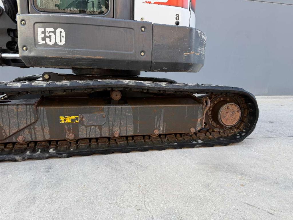Bobcat E50 Photo 8