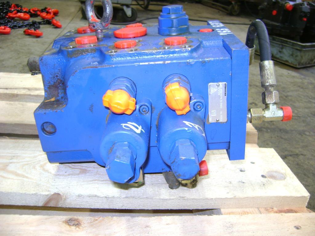 Distributeur hydraulique pour Liebherr 554 Photo 2
