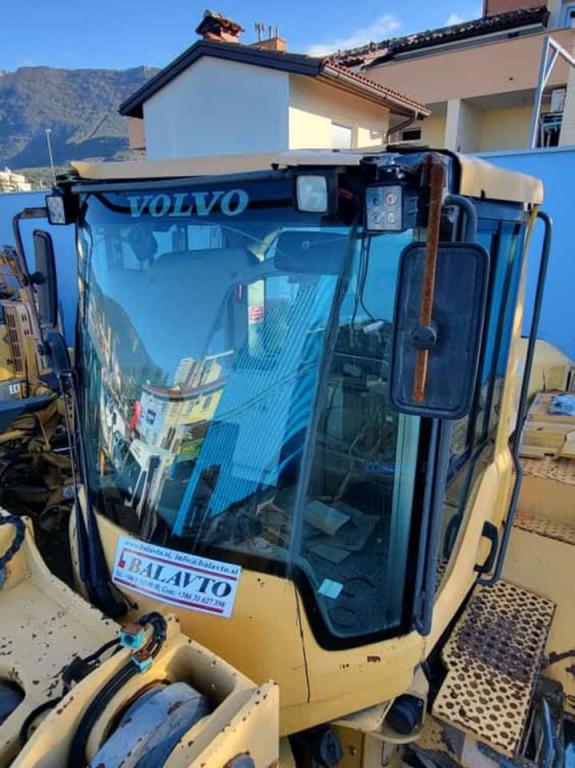 Volvo cabin 11294049 for Volvo L180G Photo 3
