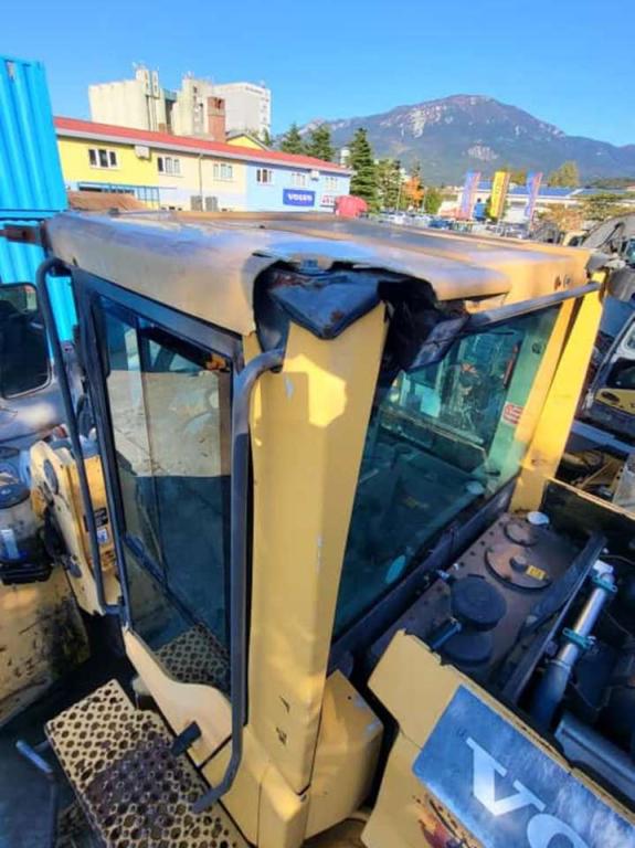 Volvo cabin 11294049 for Volvo L180G Photo 6