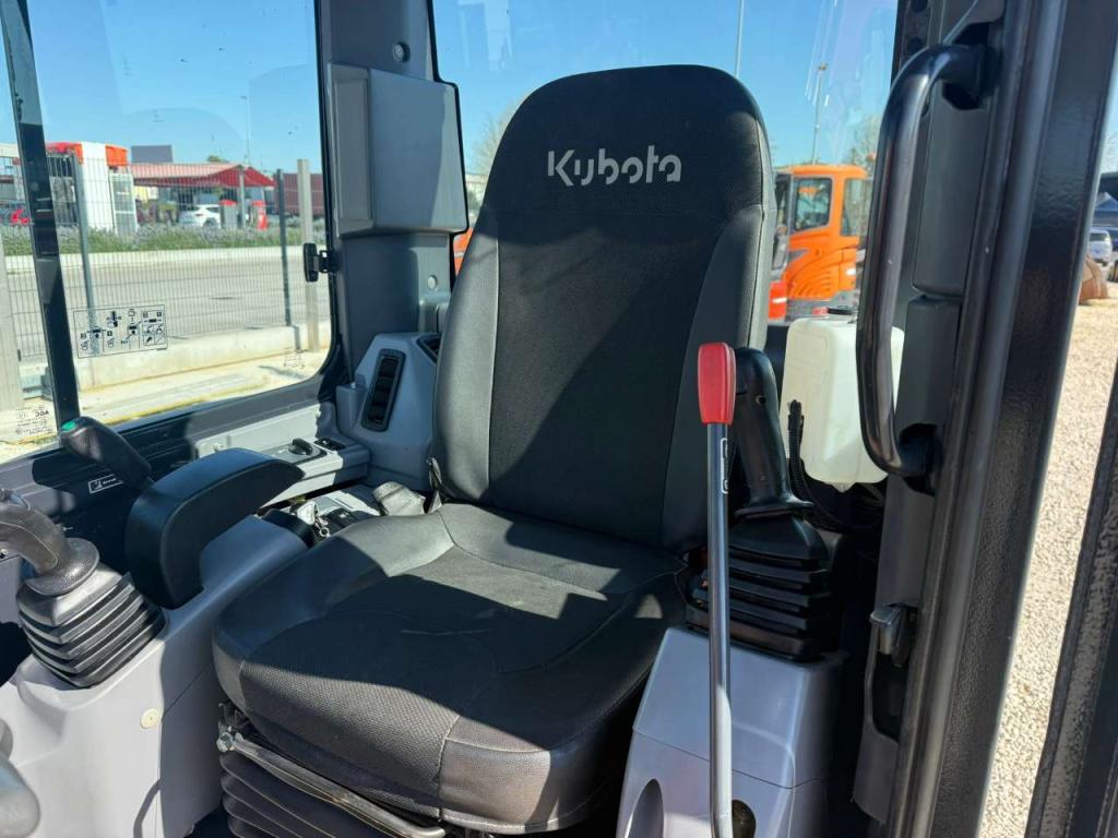 Kubota U36-4 Photo 4