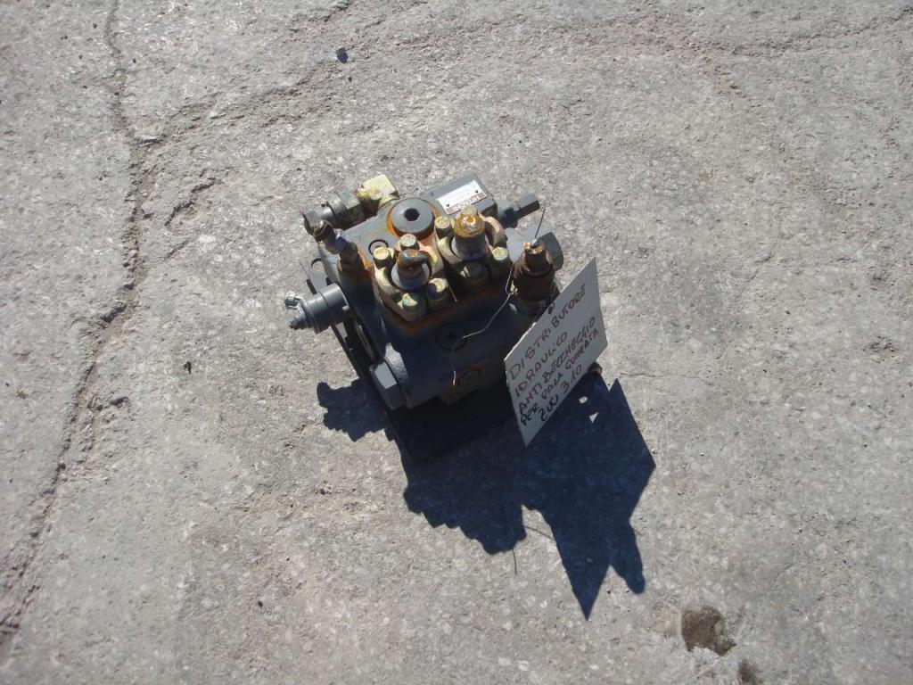 Distributeur hydraulique pour PALA GOMMATA ZW310 Photo 2