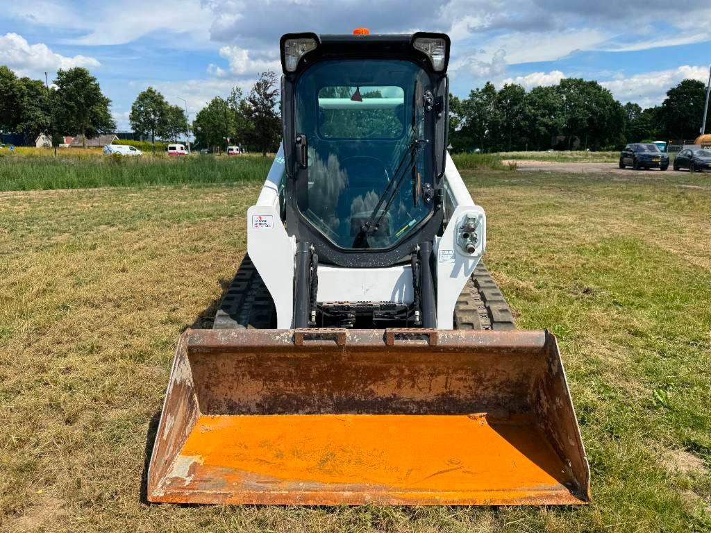 Bobcat T590 - Track Loader / Closed Cab Photo 8