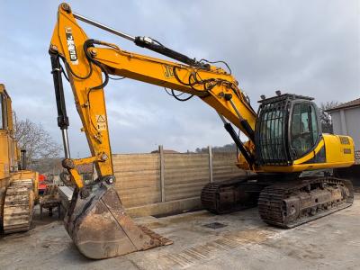 JCB JS235HD en vente par Cioria Tractor Srls
