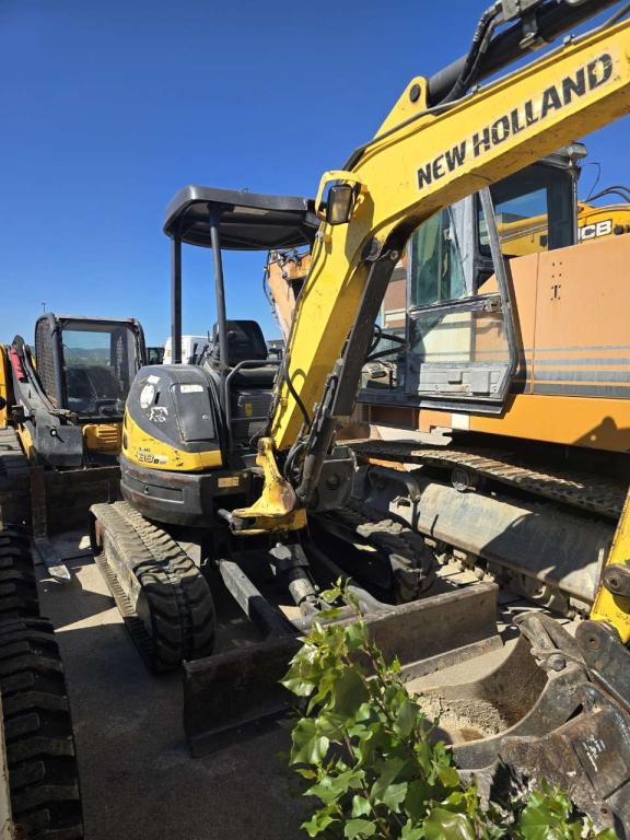 New Holland E39B Photo 1