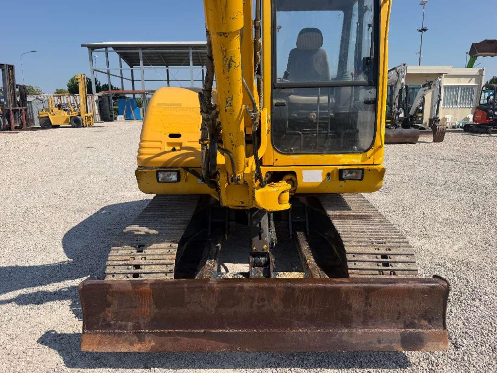 Komatsu PC 75R Photo 10
