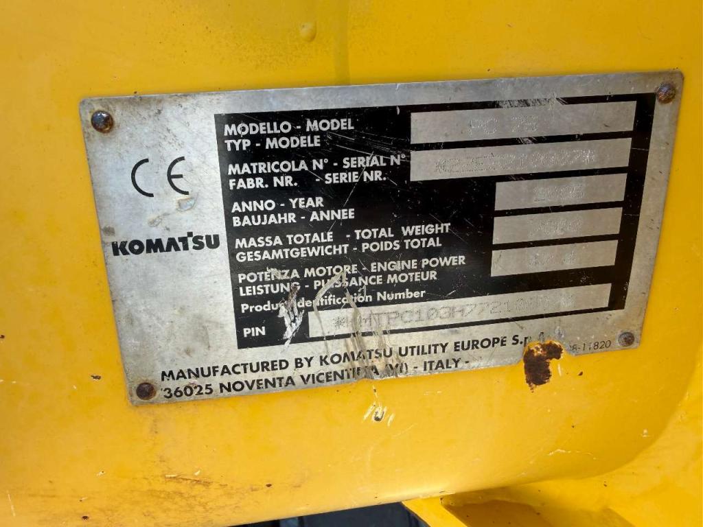 Komatsu PC 75R Photo 16