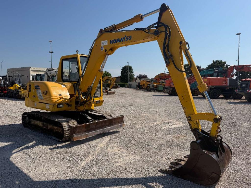 Komatsu PC 75R Photo 5