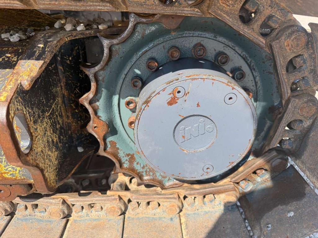 Komatsu PC 75R Photo 8