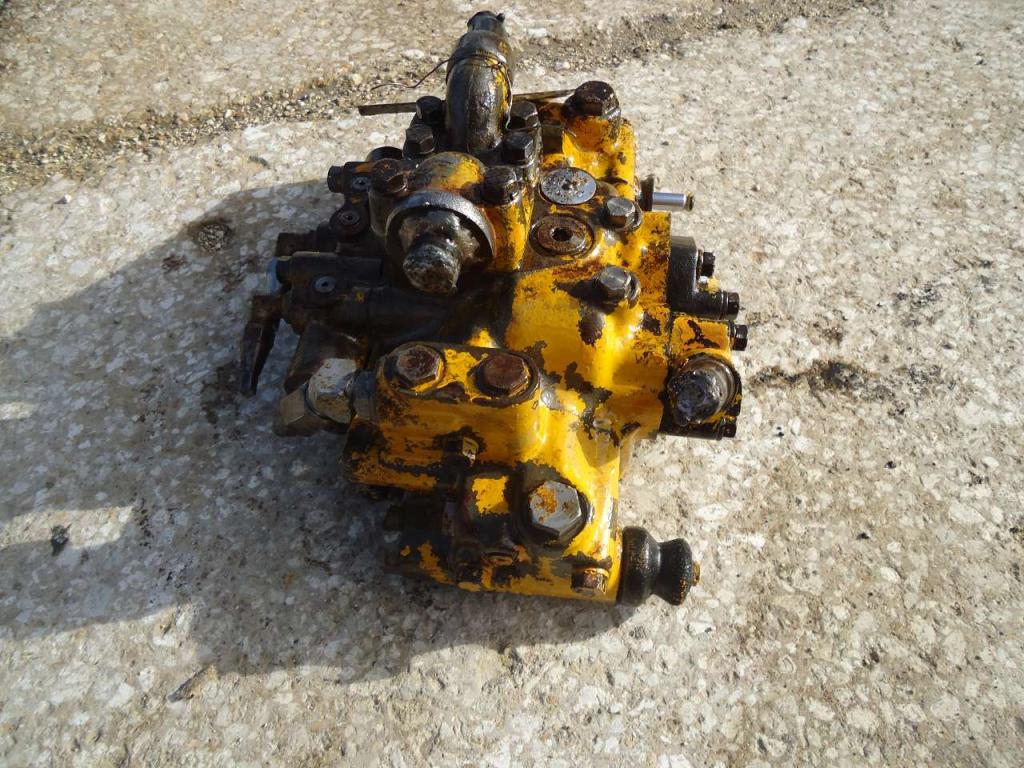 Distributeur hydraulique pour Caterpillar 920 Photo 1