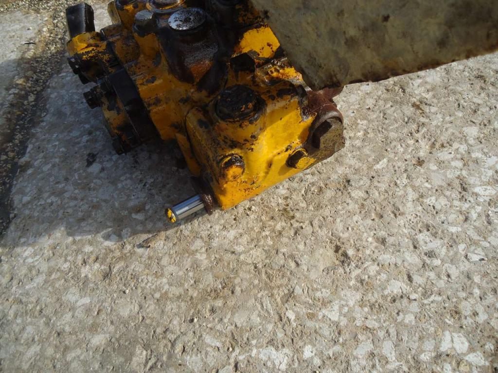 Distributeur hydraulique pour Caterpillar 920 Photo 4