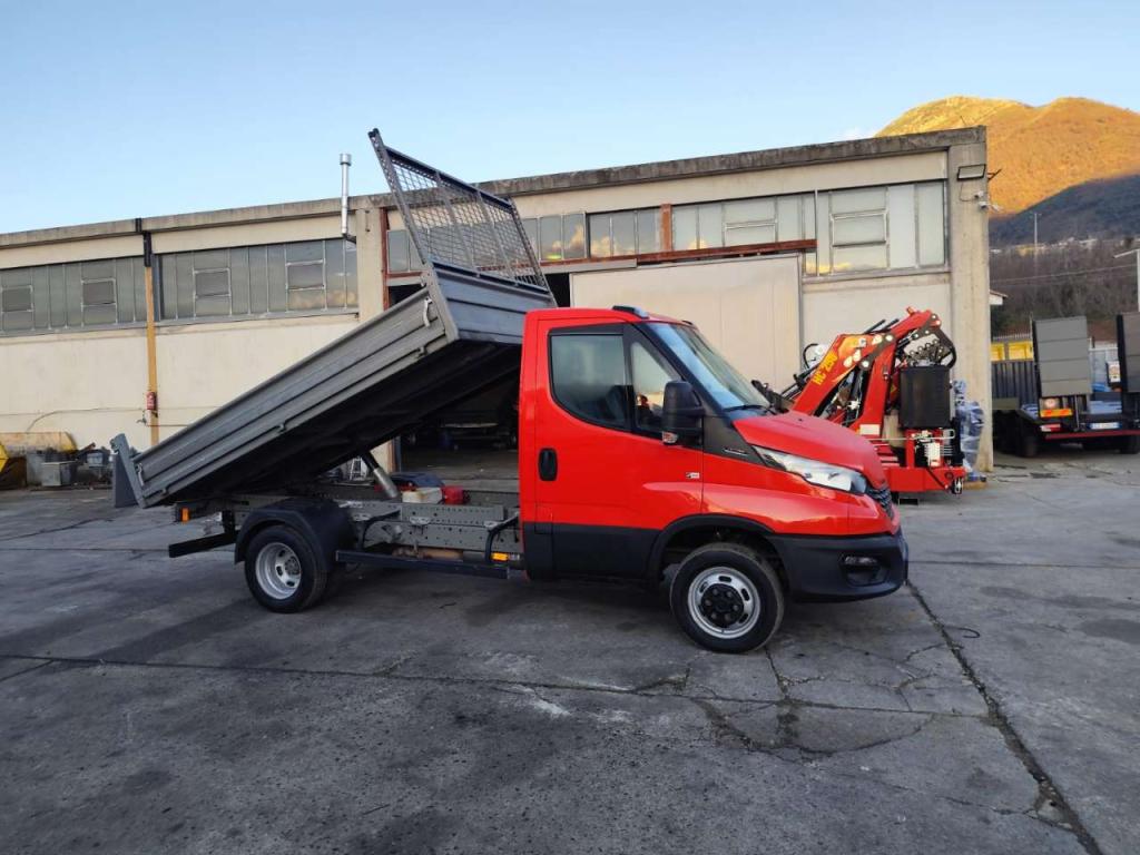 Iveco DAILY 35-120 Photo 12