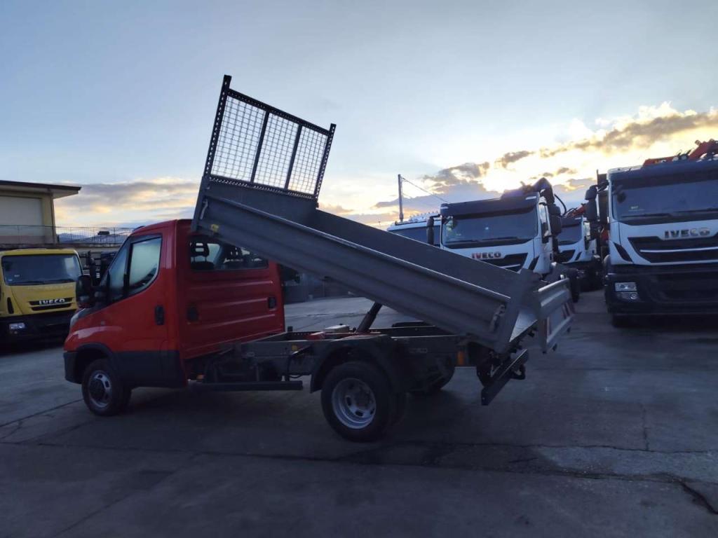 Iveco DAILY 35-120 Photo 14
