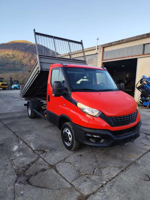 Iveco DAILY 35-120 Photo 2