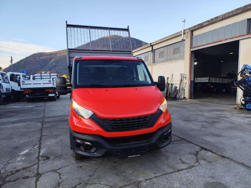 Iveco DAILY 35-120 Photo 26