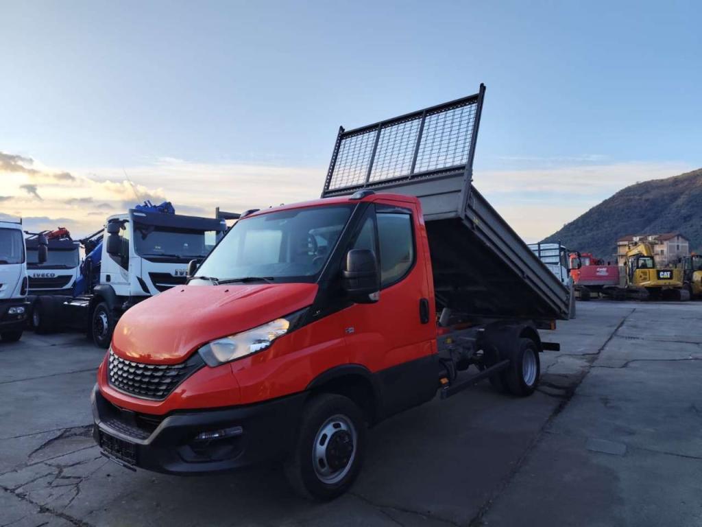 Iveco DAILY 35-120 Photo 30