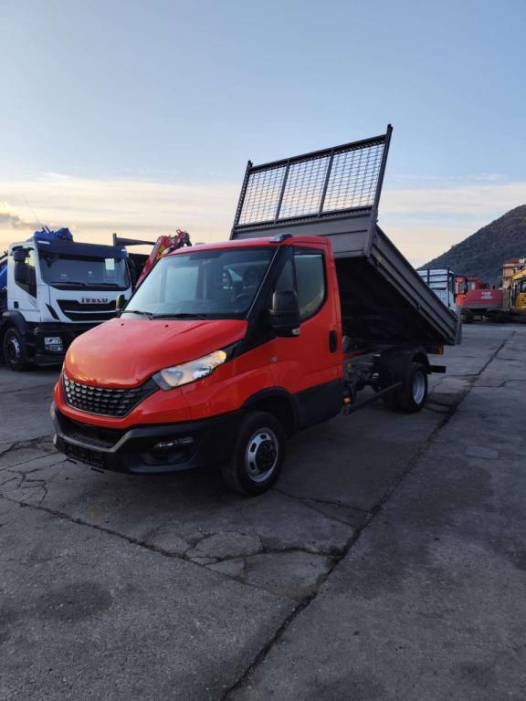 Iveco DAILY 35-120 Photo 6
