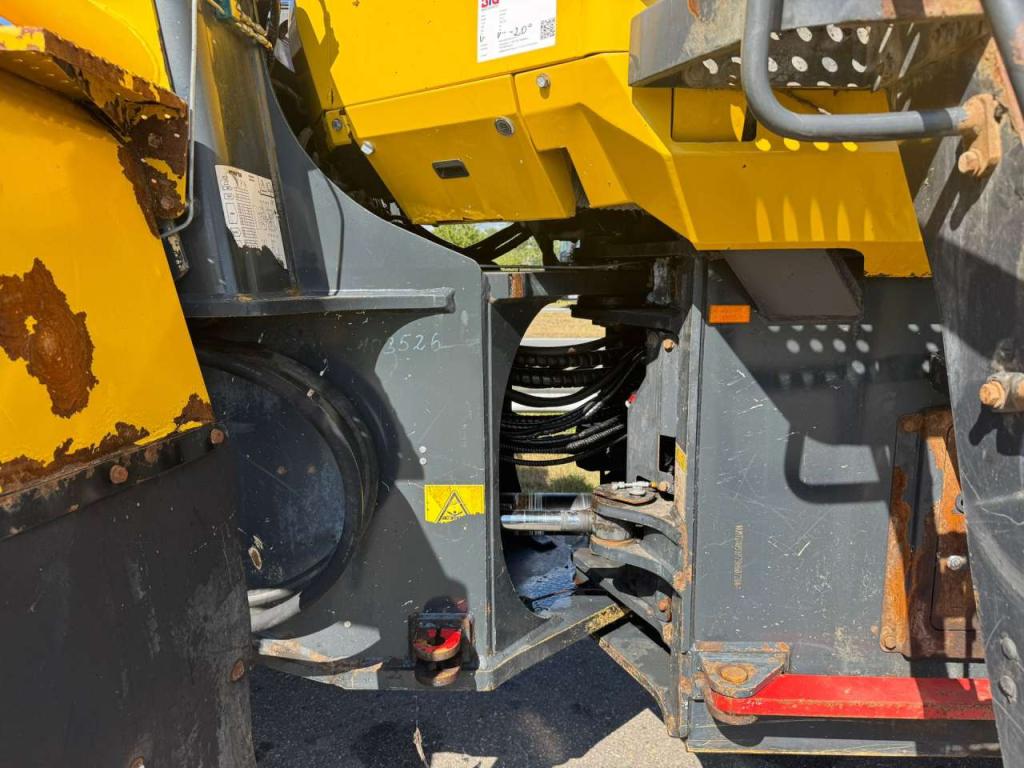 Komatsu WA430-6 Photo 11