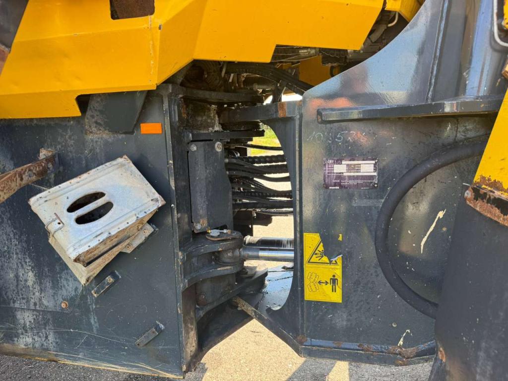 Komatsu WA430-6 Photo 14