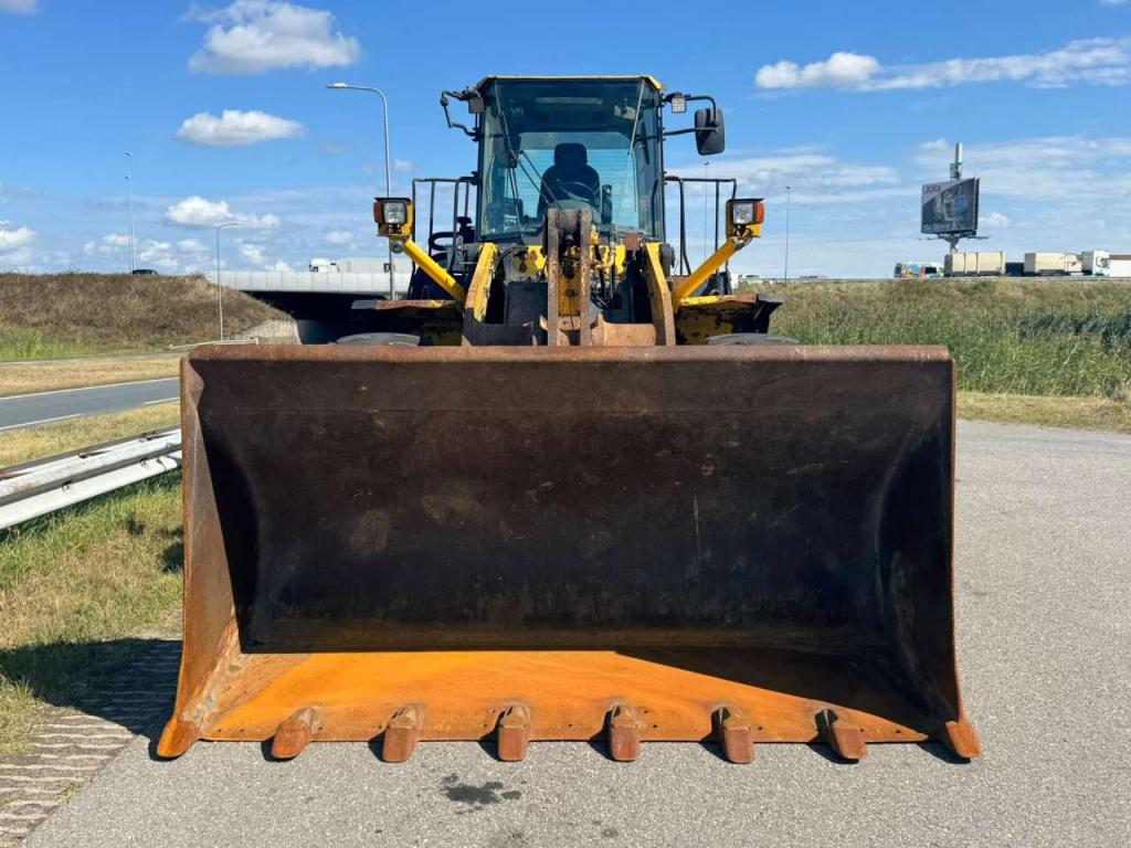 Komatsu WA430-6 Photo 8