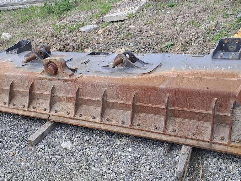 Case 1650M Photo 22