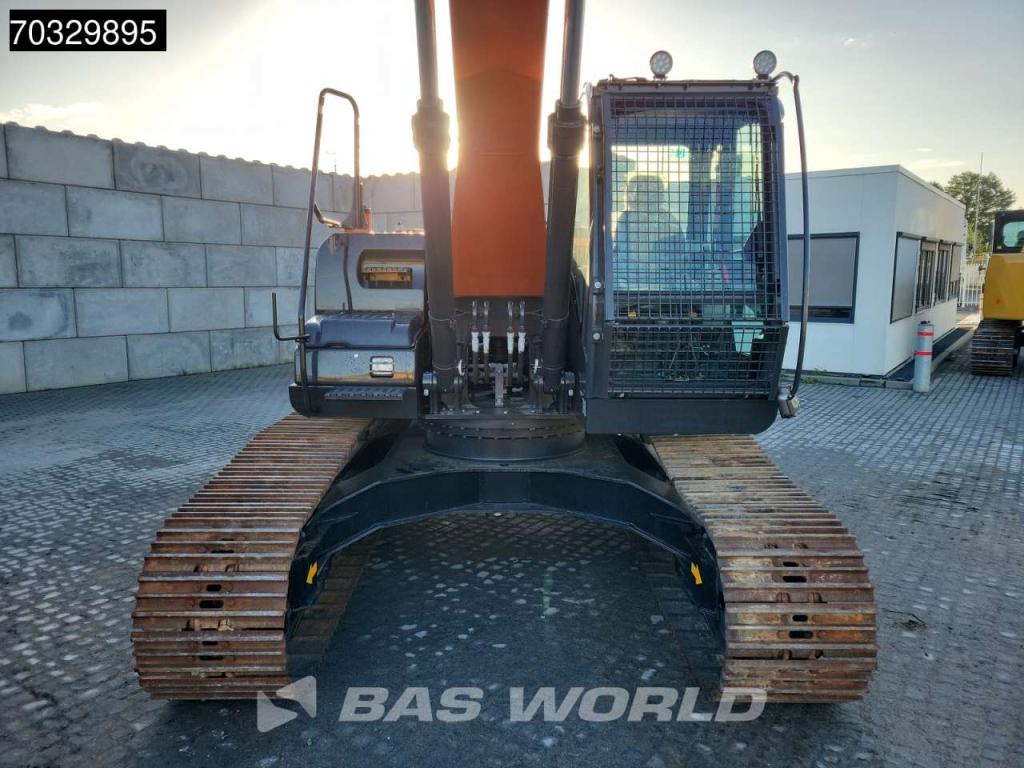 Hitachi ZX220 LC-5G Photo 10