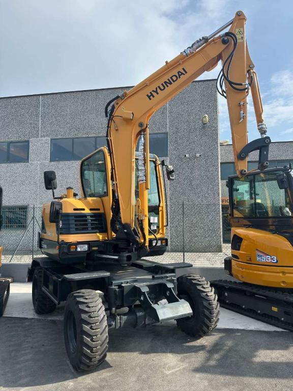 Hyundai R55W-9A Photo 1