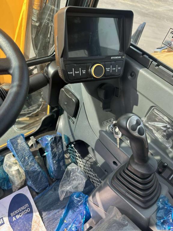 Hyundai R55W-9A Photo 4