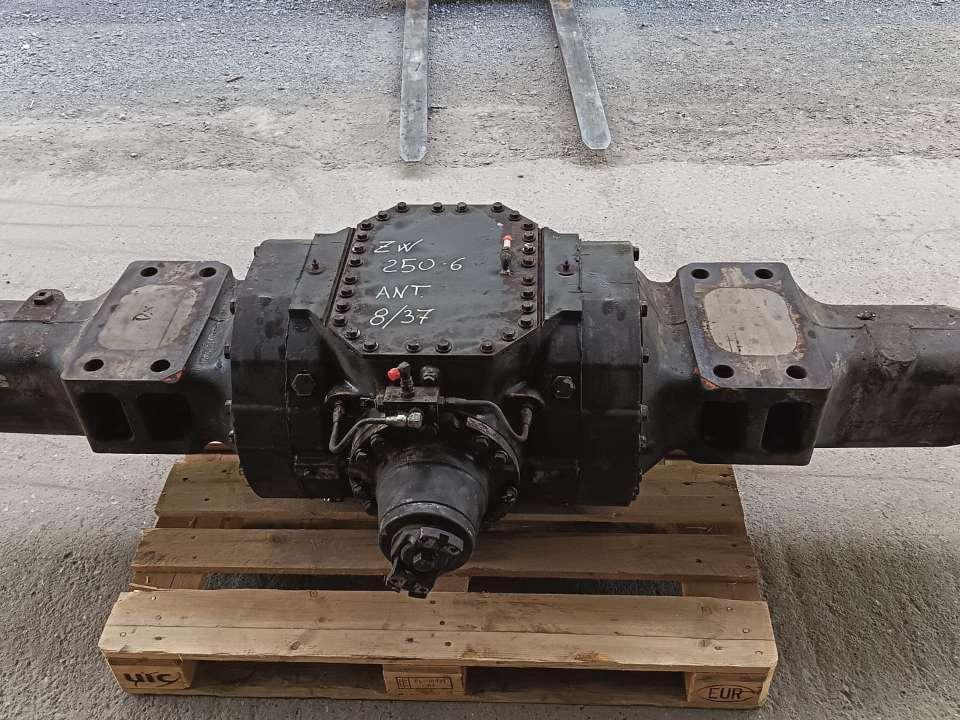 Essieu avant pour Hitachi ZW 250 Photo 1