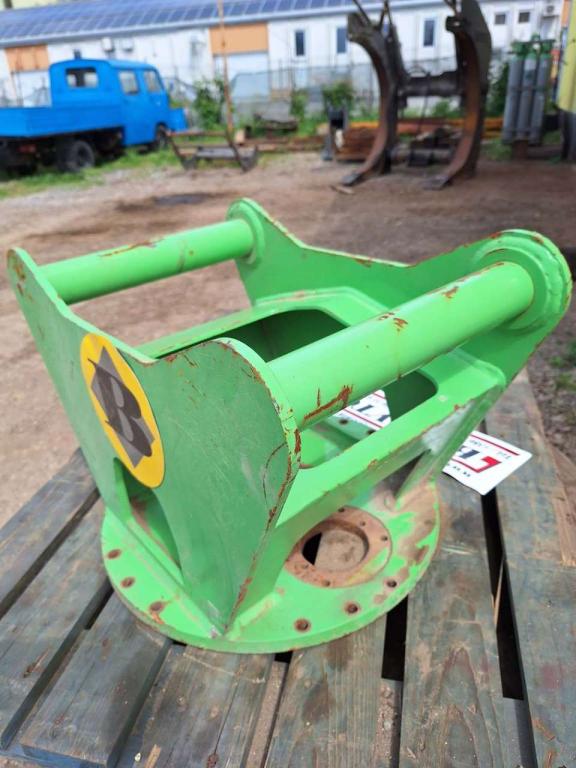 S60 for BGS04 hydraulic grab Attachment plate Photo 6