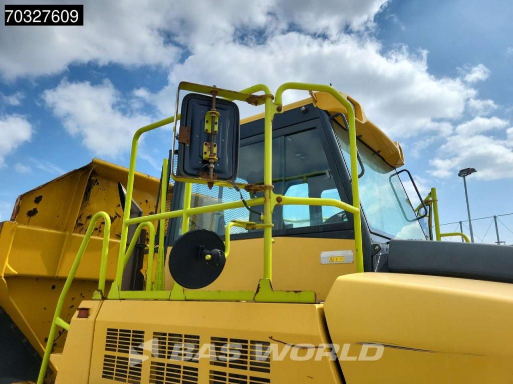 Komatsu HM300-3 Photo 14