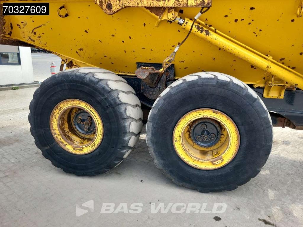 Komatsu HM300-3 Photo 20