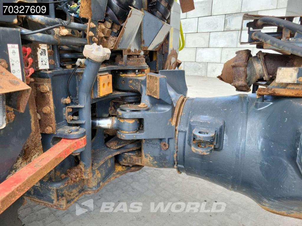 Komatsu HM300-3 Photo 21