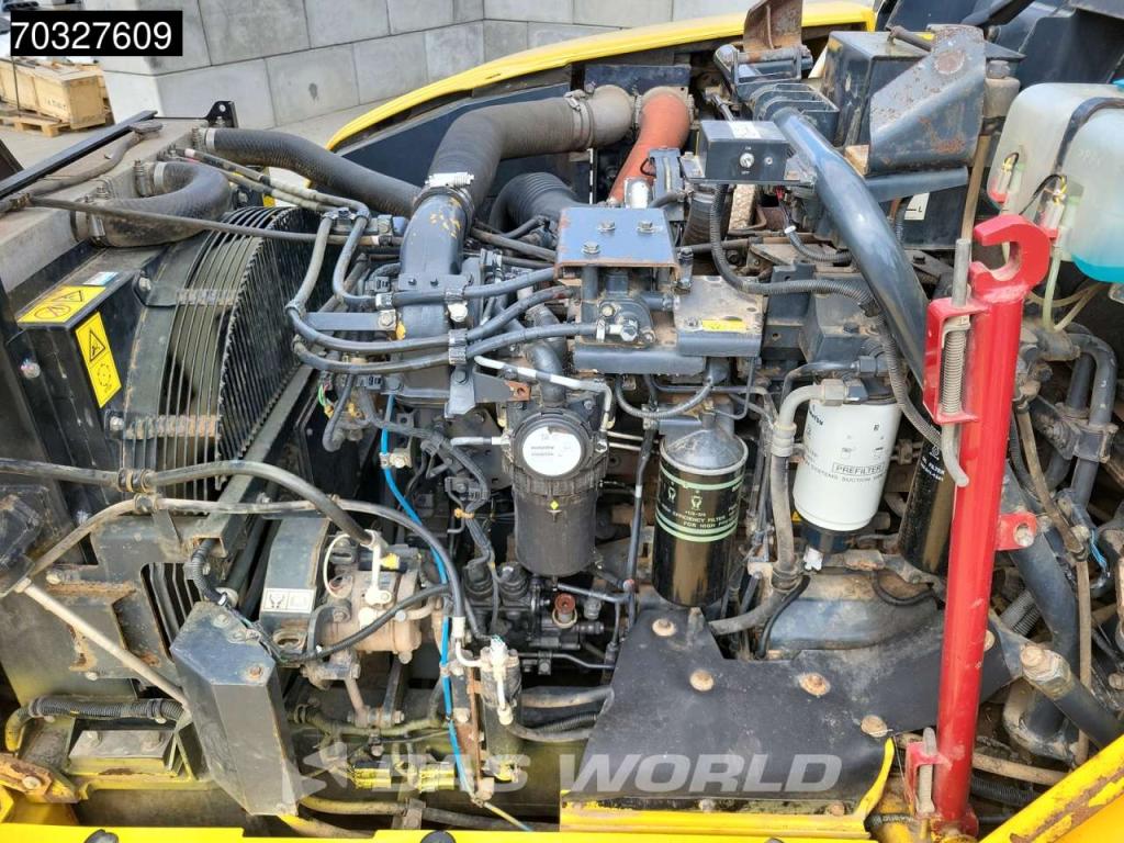 Komatsu HM300-3 Photo 23