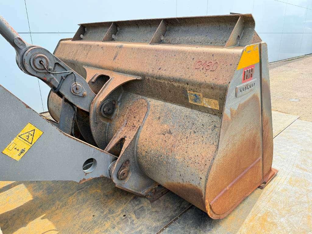 Volvo L180H - Automatic Greasing / Camera Photo 19