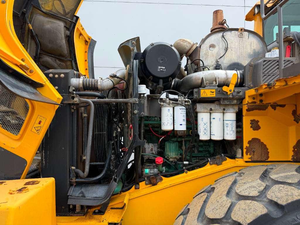 Volvo L180H - Automatic Greasing / Camera Photo 30