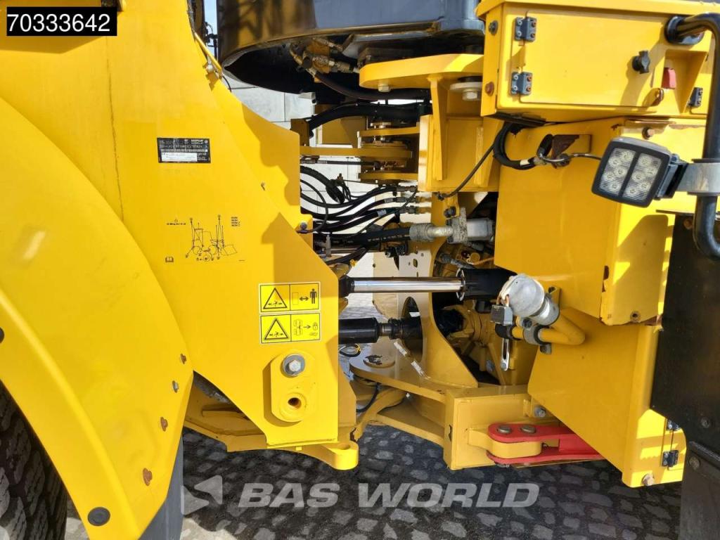 Caterpillar 950 M Quick Coupler Photo 17