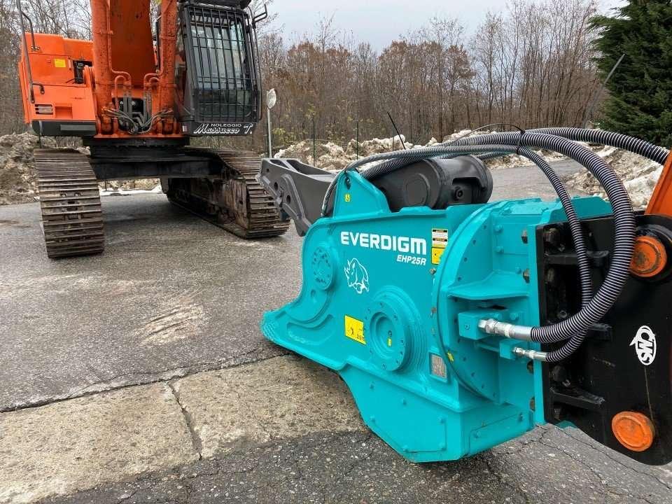 Hitachi ZX470LCH-3 Photo 4