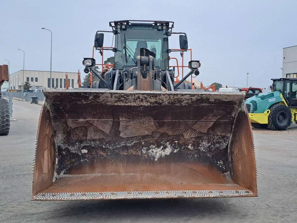 Doosan DL420-7 Photo 8