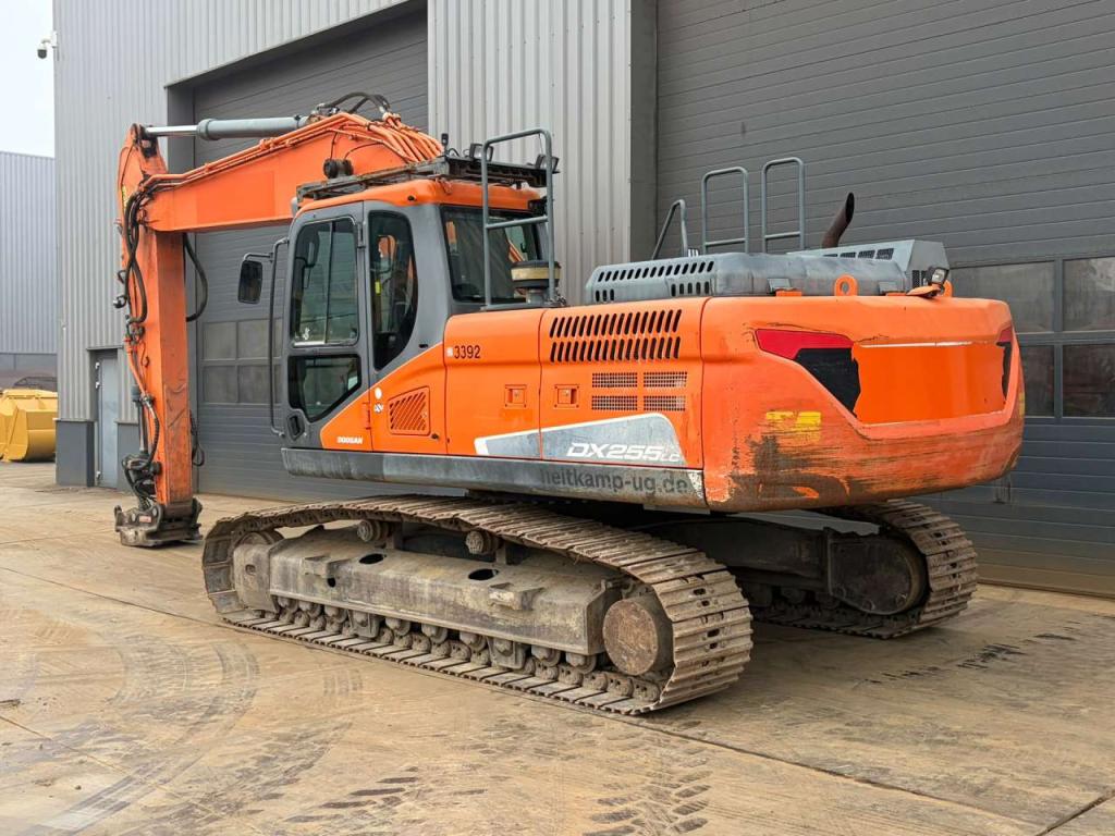 Doosan DX255LC-5 Photo 3