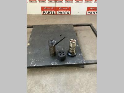 Jonction pour Hitachi Zw250-6 en vente par Massucco T. Srl Area Ricambi